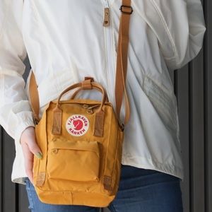 pack me in your suitcase